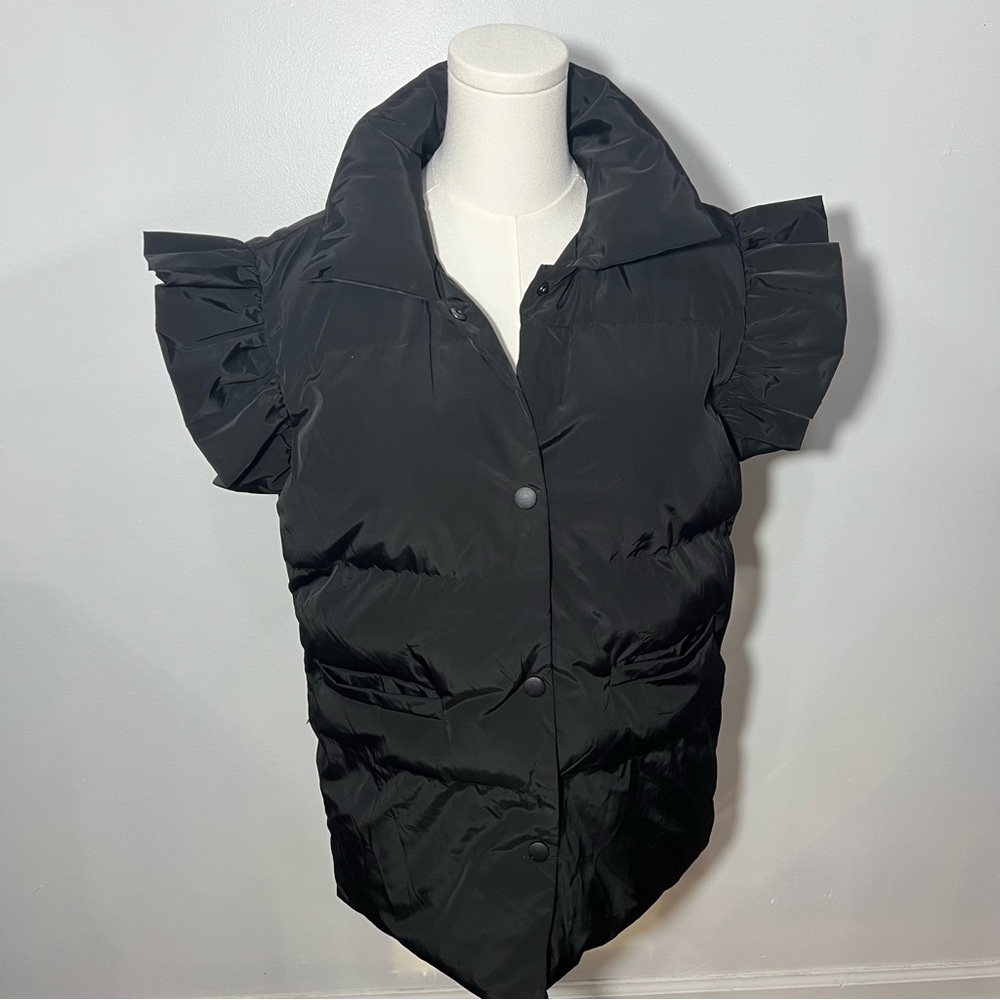 Bucket List Black Ruffled Puffer Vest -- M - Picture 3 of 10